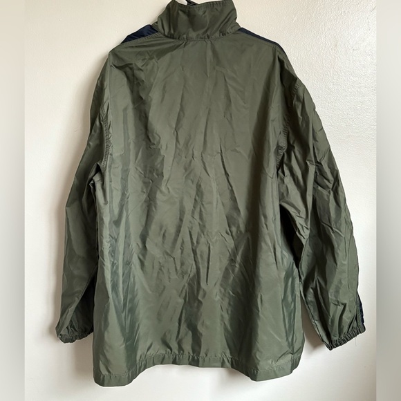 jacket for the cold brand nike for men - Picture 4 of 6